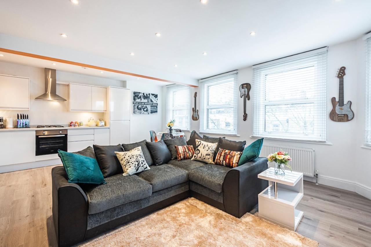 Cozy And Serene Brand-New Flat In Kilburn, London Londres Exterior foto